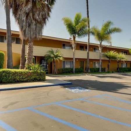 Hotel Palmeras تشولا فيستا، سان ديغو، كاليفورنيا المظهر الخارجي الصورة